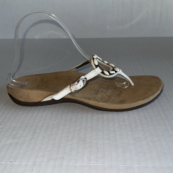 Vionic Ricci Toe Post Sandals - Picture 6 of 11